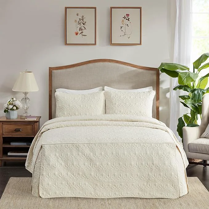 Top-Quality Madison Park Quebec Split Corner Quilted Bedspread Classic Traditional Design All Season Lightweight Bedding Set Matching Shams Queen Damask Quilted Cream 3 Piece High-Quality
