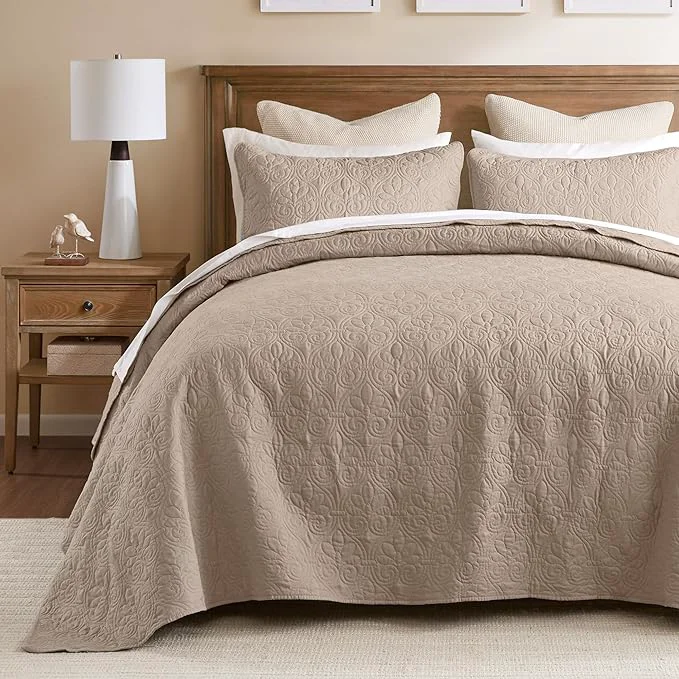 Minimalist Madison Park Quebec Reversible Quilt Set Damask Design Double Sided Stitching All Season Lightweight Bedspread Bedding Set Matching Sham Khaki Queen 102 quot x118 quot 3 Piece First-Class