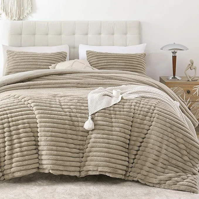 Artisan Smoofy Fluffy Queen Size Comforter Set 3 Pieces Organic