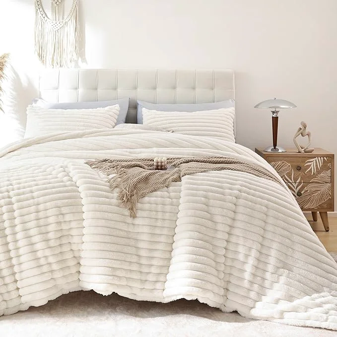 Premium Material Smoofy Fluffy Full Size Comforter Sets 3 Pieces Refined