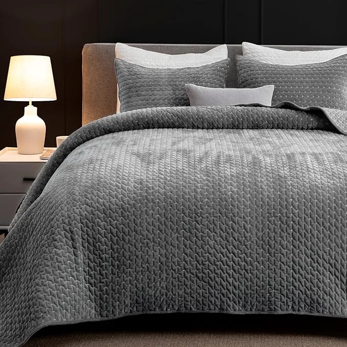 Functional Powdion Velvet Quilt Queen Size Oversized Bedspread Quilted Bedding Set Luxurious Coverlet Set Lightweight Velvet Comforter for All Season with Pillow Shams Charcoal Gray Striped Queen 90×96 Premium Material
