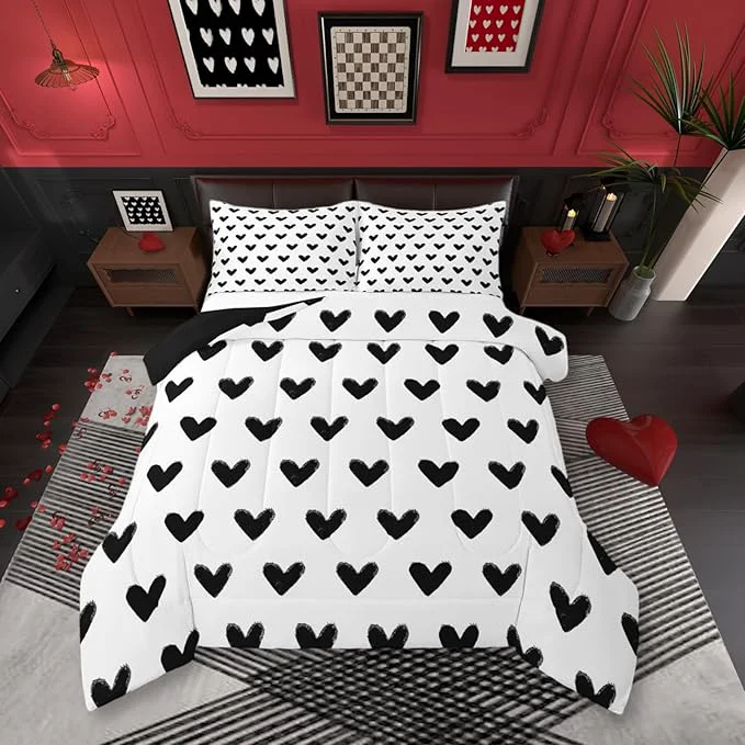 Durable Love Comforter Set King White and Black Heart Pattern Bedding for Women Men Teens Valentine Day Gift Down Comforter Cartoon Love Heart Quilted Duvet Geometric Soft Warm Bedding Sets Bedroom Decor Original Design