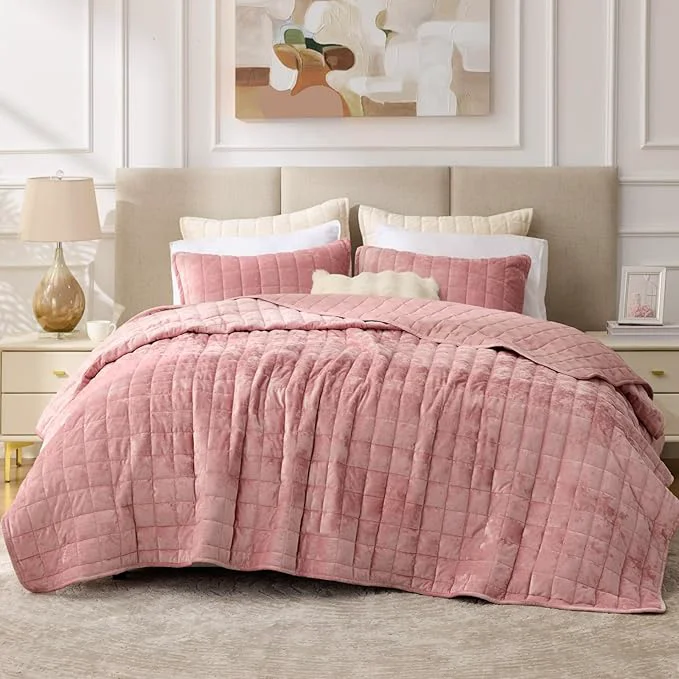Fashionable BEDELITE Velvet Quilt Set Queen Size – Luxury Velvet Comforter Bedding Set 3 Pieces Lightweight Soft Cozy Rose Pink Oversized Bedspread Coverlet for All Seasons with 2 Pillow Shams First-Class
