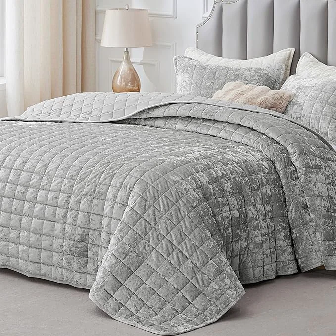 Effective BEDELITE Velvet Quilt Set King Size – Luxury Velvet Comforter Bedding Set 3 Pieces Lightweight Soft Cozy Shiny Light Grey Oversized Bedspread Coverlet for All Seasons with 2 Pillow Shams Optimized