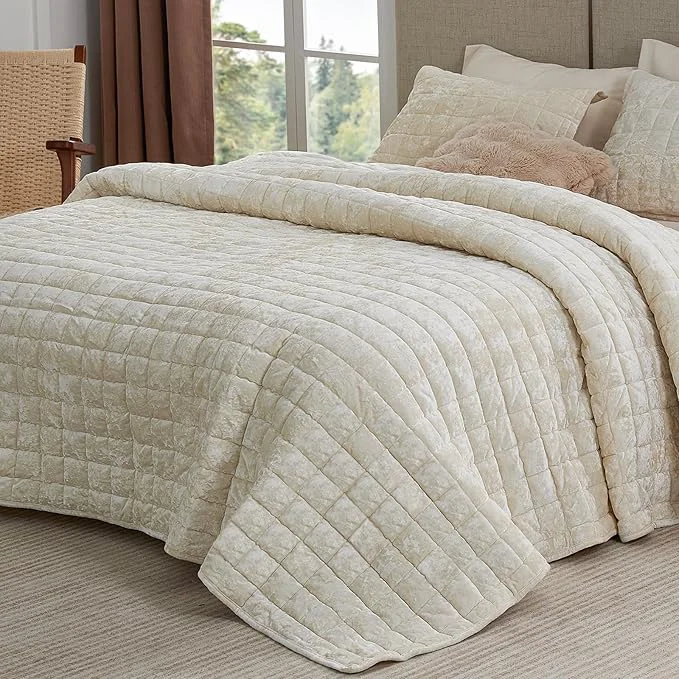 Pure BEDELITE Velvet Quilt Set King Size – Luxury Velvet Comforter Bedding Set 3 Pieces Lightweight Soft Cozy Shiny Cream White Oversized Bedspread Coverlet for All Seasons with 2 Pillow Shams Relaxed