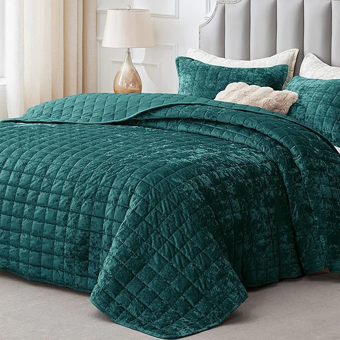 Organic BEDELITE Velvet Quilt Set King Size – Luxury Velvet Comforter Bedding Set 3 Pieces Lightweight Soft Cozy Shiny Emerald Green Oversized Bedspread Coverlet for All Seasons with 2 Pillow Shams Versatile