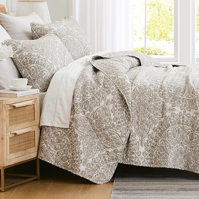 Functional Southshore Fine Living Inc. Ashanti Collection Oversized King Quilt Bedding Set Soft Fabric Lightweight Bedspread 3-Piece Two Matching Shams 108 in Wide x 98 in Long Cal King Quilt Sets Bone Responsible