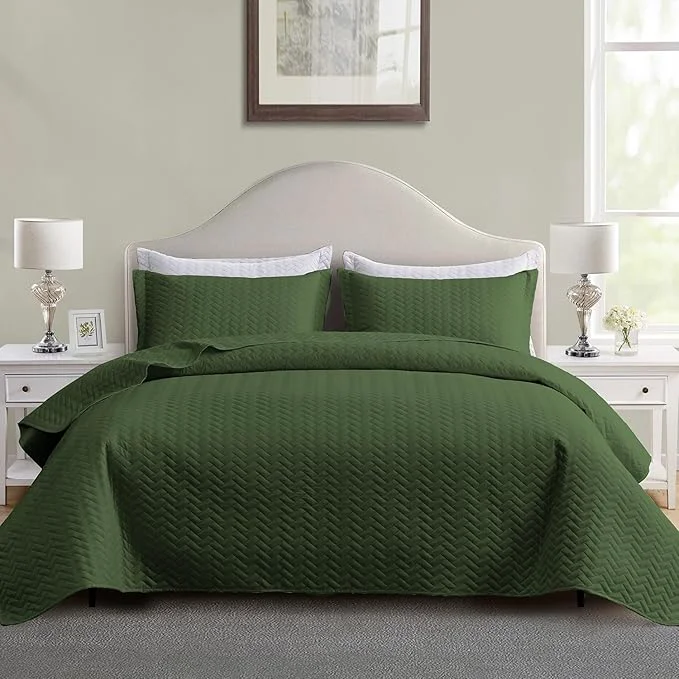 Top-Quality Maple amp Stone Quilt Set King Size Lightweight Olive Green Bedspread Ultrasonic Chevron Pattern Light Coverlet for All Season Comforter Bedding Decor – 3 Piece King Bed Cover Sets Crafted