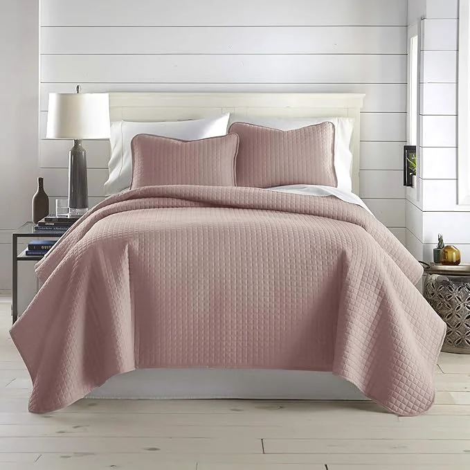 Exclusive Southshore Fine Living Inc. Twin Quilt Bedding Set Soft Brushed Microfiber Quilt Twin Coverlet Bedspread Wrinkle amp Pet Hair Resistant Bedding Easy Care with 1 Pillow Sham Lavender High-End