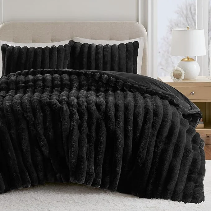 World-Class Madison Park Jasmine Queen Comforter Set Luxurious Reversible Faux Fur Plush Ribbed Velvet Bedding Fuzzy Thick Warm Winter Comforter Super Soft Fluffy 3-Piece Set Black Trendy