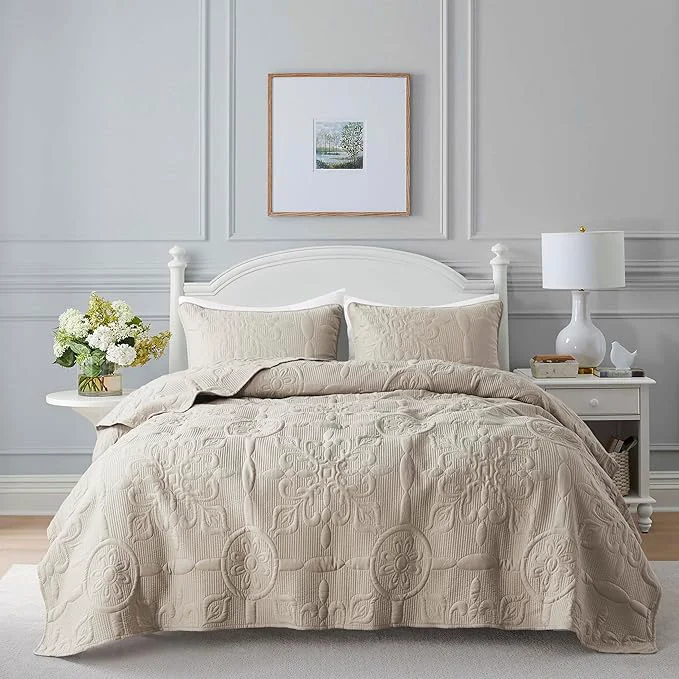 Specialty B2EVER Beige Damask Quilt Twin Size Bedding Sets with 1 Pillow Sham Boho Bedspread Lightweight Soft Farmhouse Vintage Bohemian Coverlet Retro Jacquard Pattern Bed Cover for All Season 2 Pieces Top-Quality