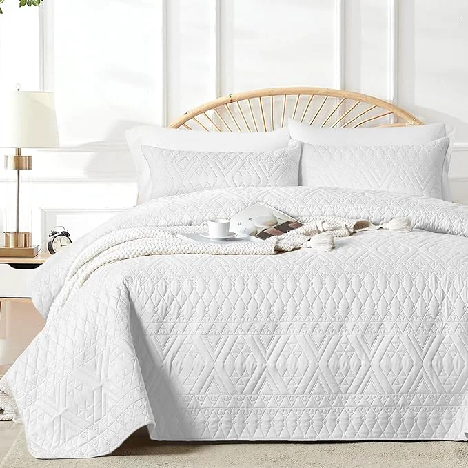 Easy-to-Use akkialla Twin Size Quilt Bedding Set White Lightweight Microfiber Soft Bedspreads Modern Style Geoetric Pattern Coverlet Set for All Seasons 2 Piece 1 Quilt 1Pillow Sham Comfortable