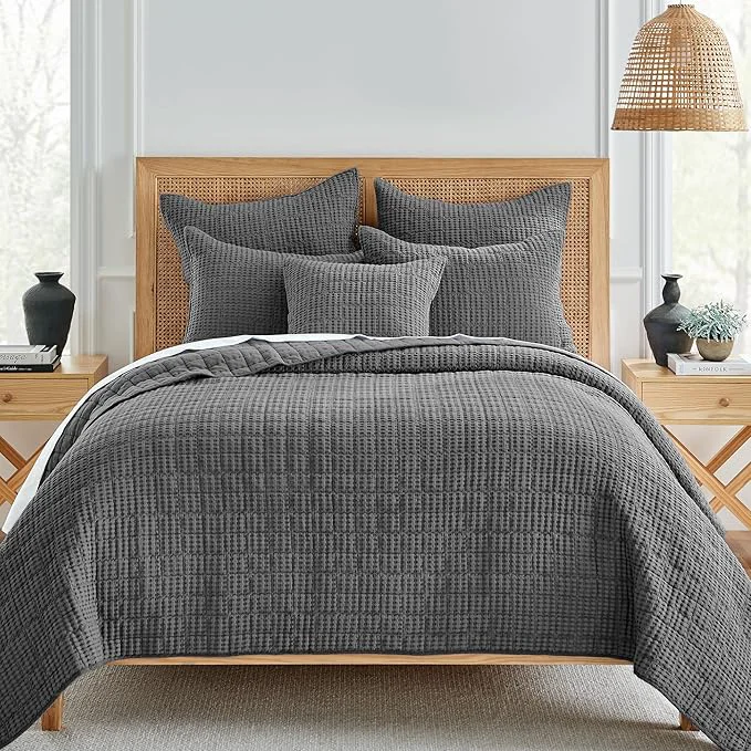 Functional Levtex Home Mills Waffle Full Queen Quilt Set 88x92in with 2 Pillow Shams 26x20in – Charcoal – Cotton Full Queen Size Quilt Bedding Set – Lightweight Soft Pre-Washed Versatile
