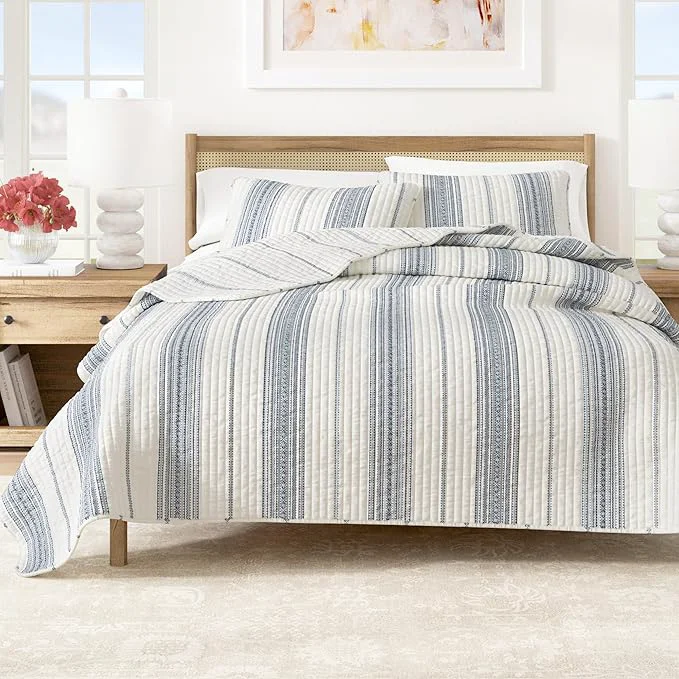 Original Design Great Bay Home Striped Quilt Set – 2-Piece Twin Twin XL Size Farmhouse Bedding Set – Lightweight All-Season Reversible Bedspread White Navy Official