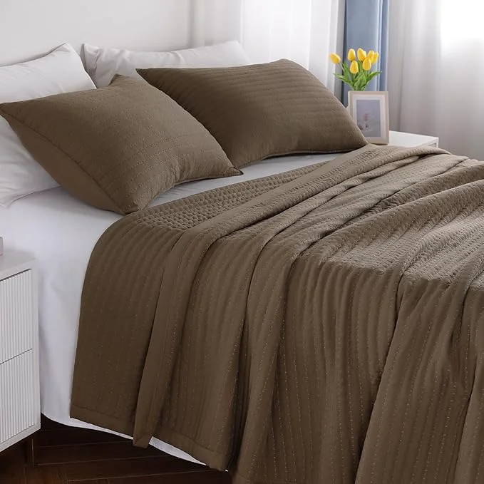 User-Friendly King Quilt Set – 104 quot x90 quot Soft Washed 3-Layer Lightweight Bedspread with Multi-Lock Quilting Minimalist Nordic Bedding All-Season Quilt for Spring Summer amp Fall 1 Quilt 2 Pillow Shams Cub Responsible