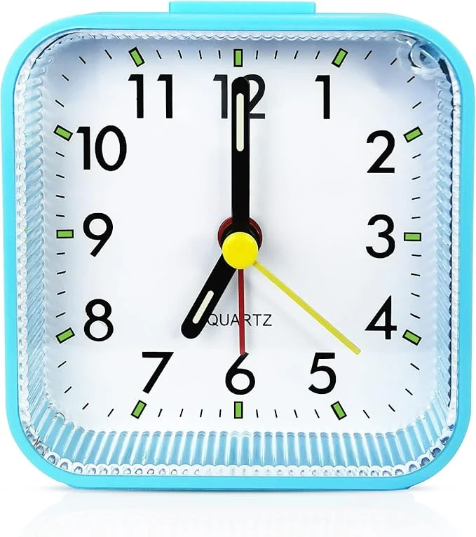 Minimalist Lamisola Small Battery Operated Analog Alarm Clock Next-Generation