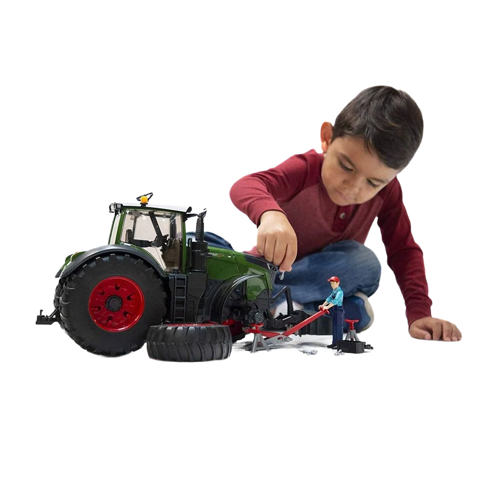 Trusted Bruder Fendt X 1000 Tractor with Repair Accessories Excellent