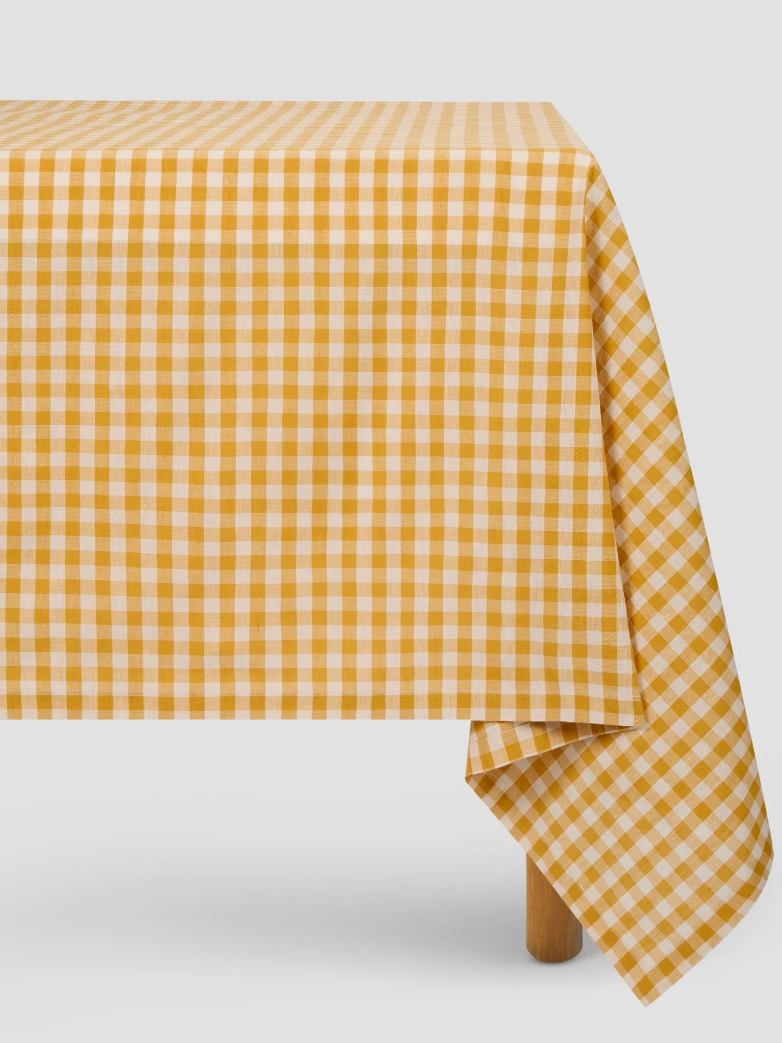 First-Class Honey Gingham Linen Blend Tablecloth Clean