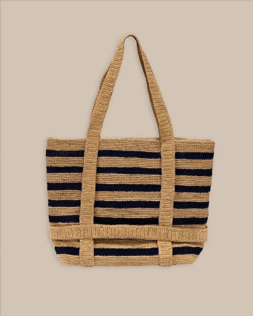 Prestigious Striped Straw Hat Carrier Beach Tote Excellent