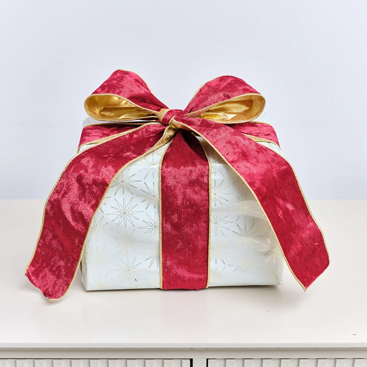 Prestigious Large Red Gold Velvet Wired Ribbon – 270cm 2.7m 106.3′ High-Quality