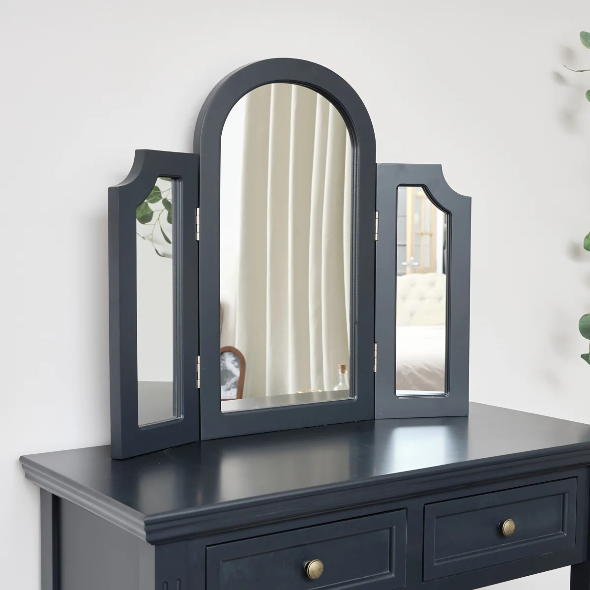 Top-Quality Navy Black Arched Triple Dressing Table Mirror – Daventry Navy Black Range Official