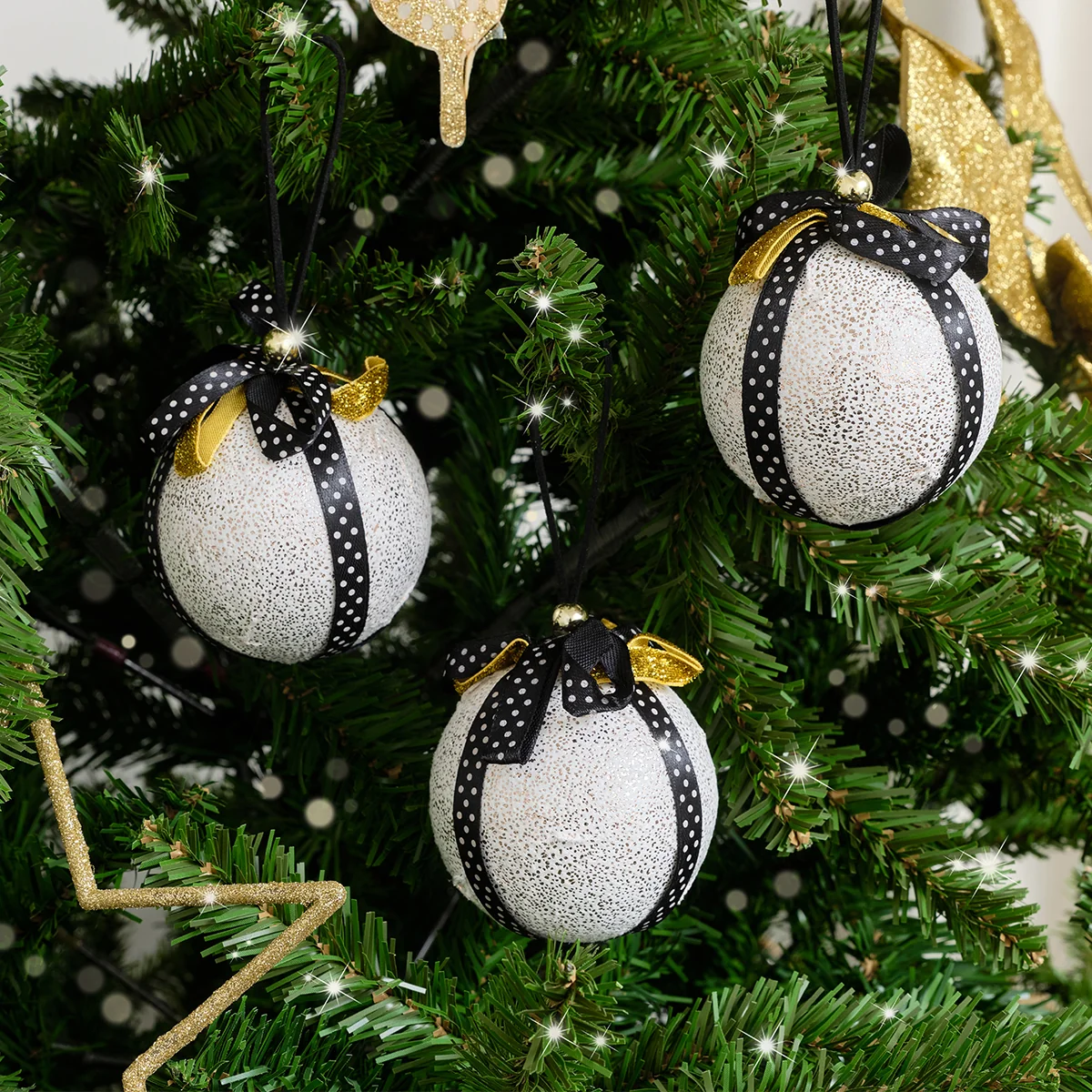 Trendy Set of 3 Round White Black Gold Ribbon Baubles Premium Material