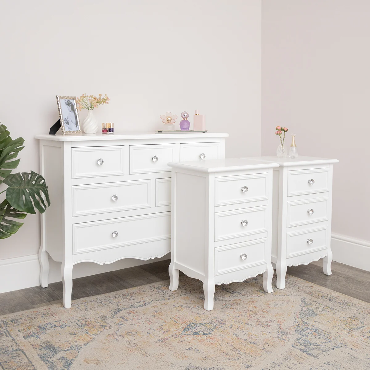 Minimalist Large White 6 Drawer Chest of Drawers Pair of 3 Drawer Bedsides – Victoria Range Casual