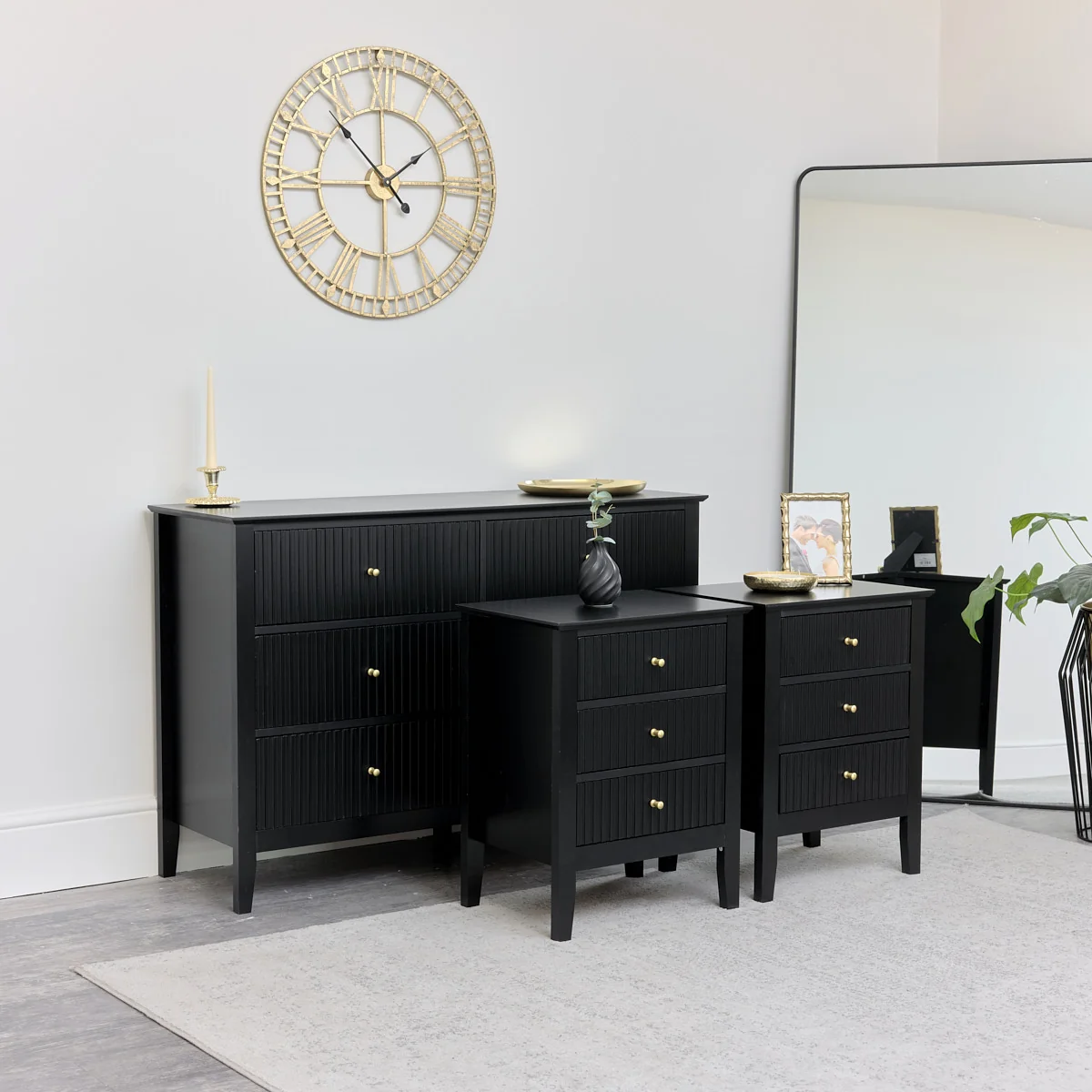 High-Grade Large Chest of Drawers and Pair of Bedside Tables – Hales Black Range Traditional