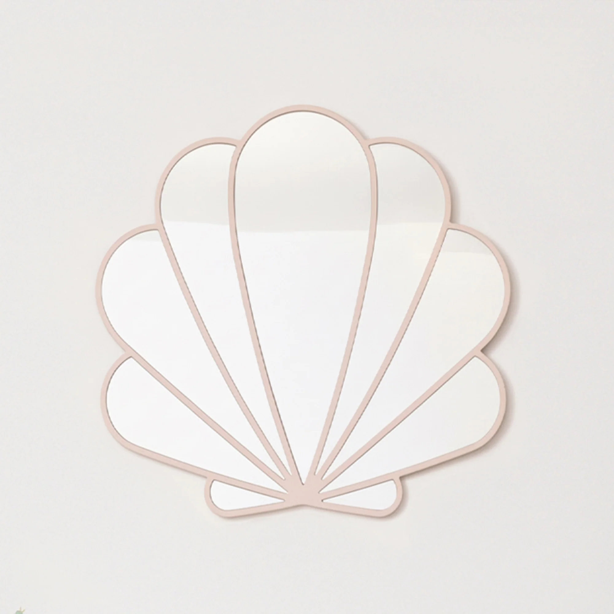 Eco-Friendly Large Pink Shell Shaped Wall Mounted Mirror – 60cm x 60cm Green