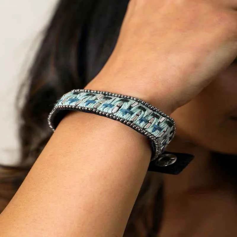 High-Grade Velvet Snap Bracelet Reusable
