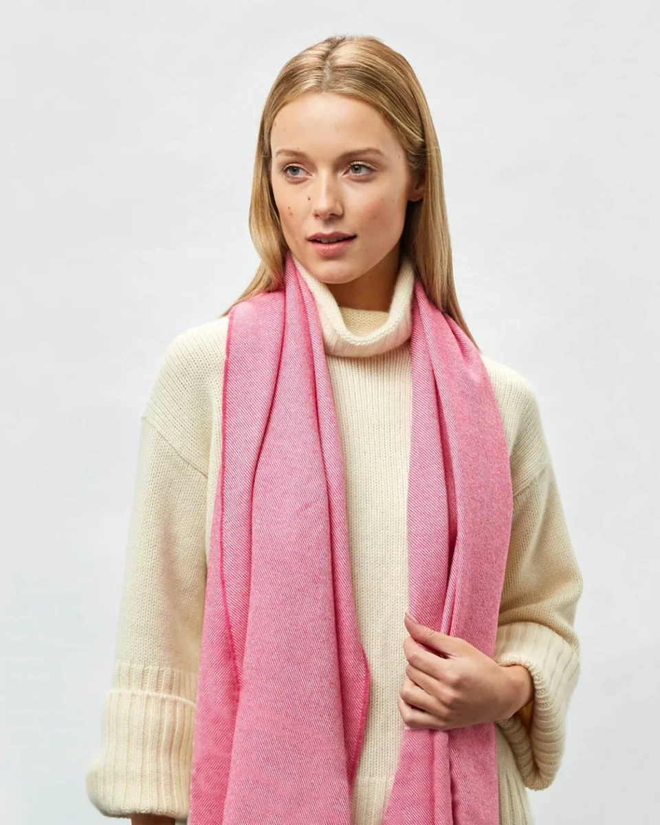Genuine Foxford Pink Twill Extra-Fine Merino Scarf Advanced