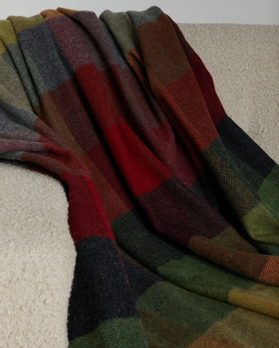 Refined Foxford Forest Drive Lambswool Throw Outstanding