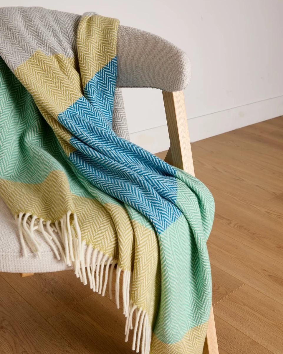 Verified Foxford Garavogue Cashmere and Lambswool Throw Premium
