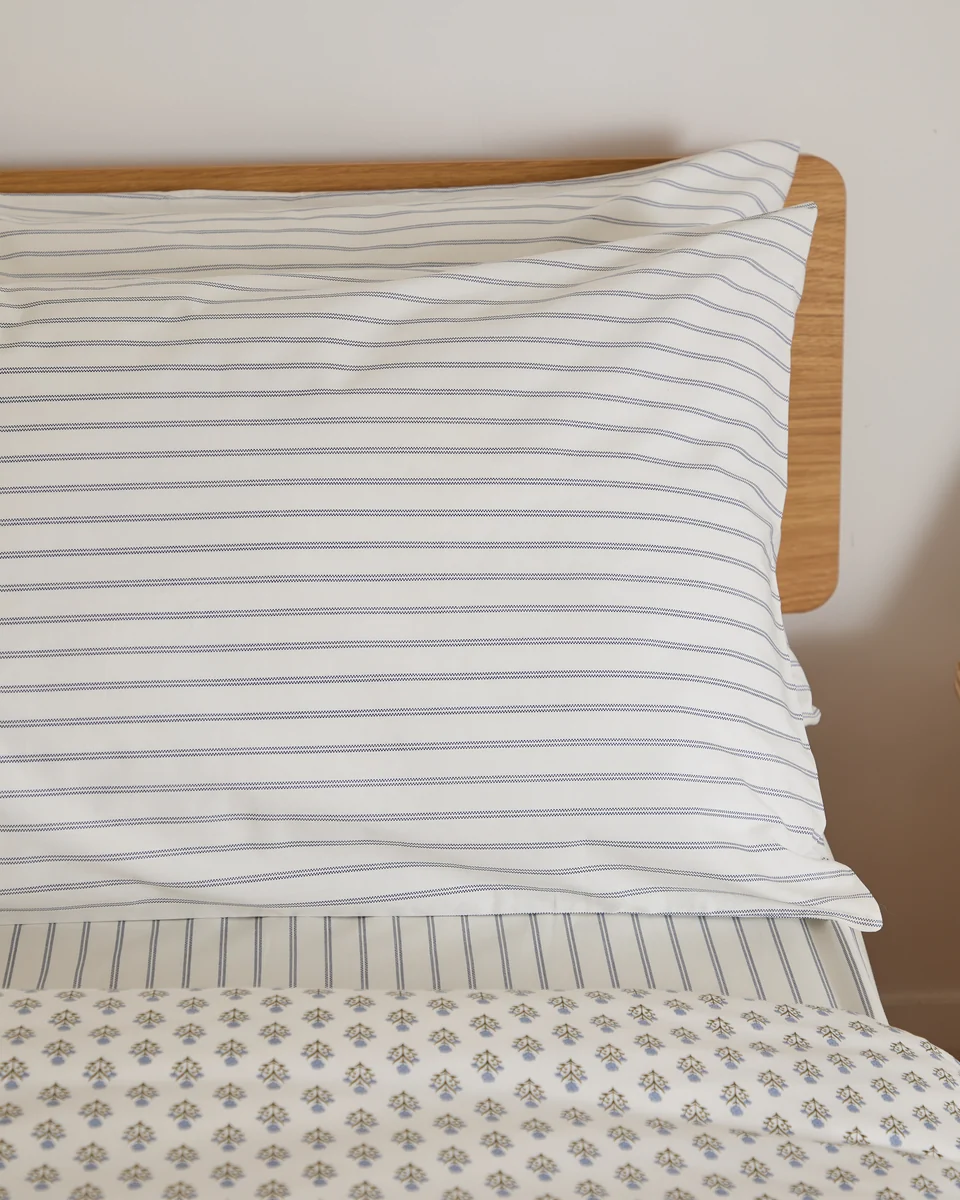 Artisan Foxford Emma Pinstripe Pillowcase Set Contemporary