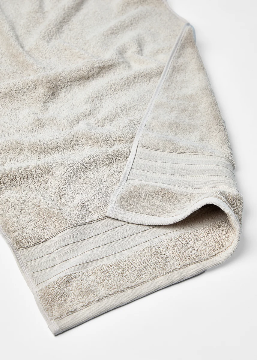Elegant Foxford Luxury Cotton Bath Towel – Nacre Classic