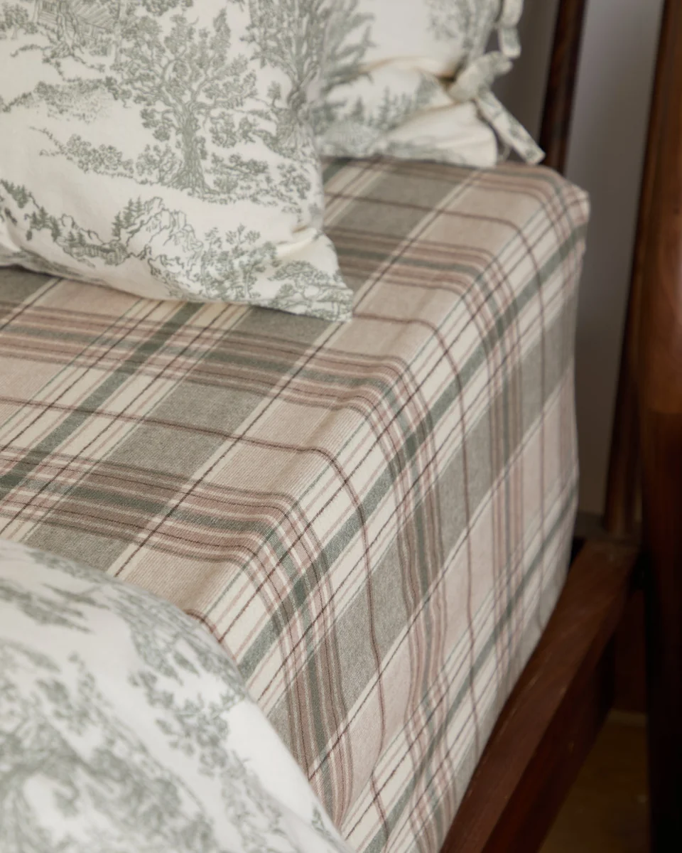 Responsible Foxford Eve Tartan Fitted Sheet Certified