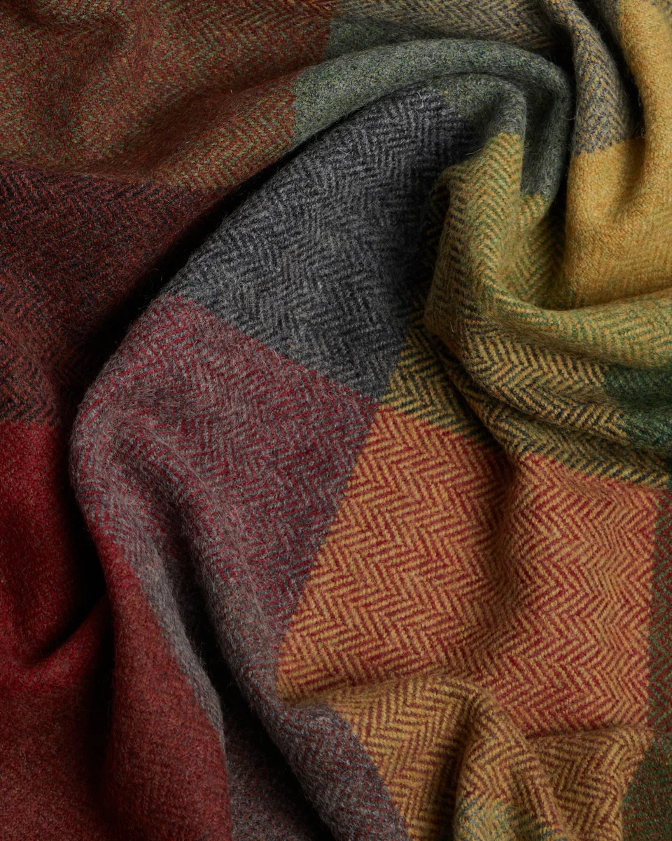 Reusable Foxford Forest Drive Lambswool Comfort Throw Casual