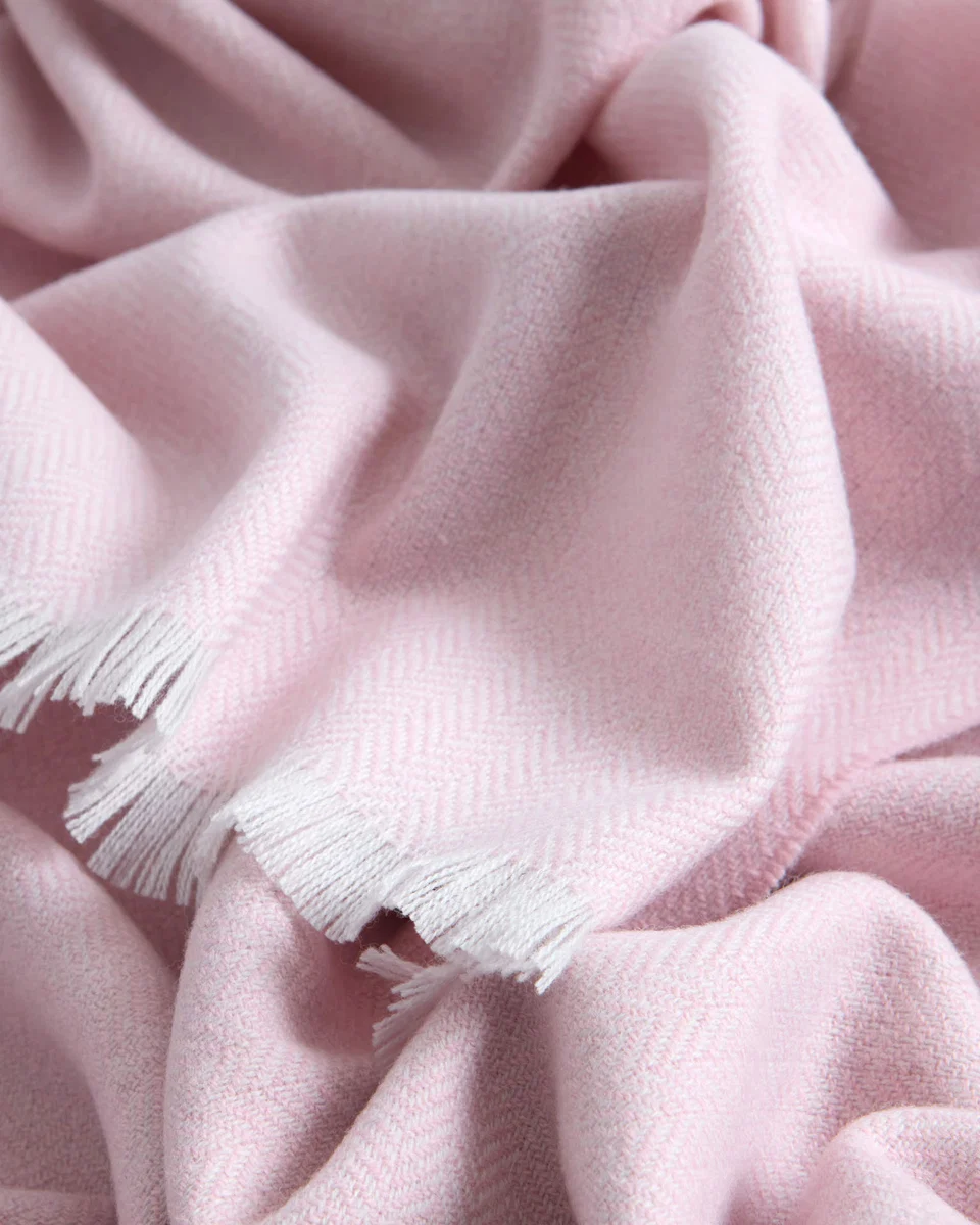 Practical Foxford Extra-Large Lambswool Throw- Pink Breathable