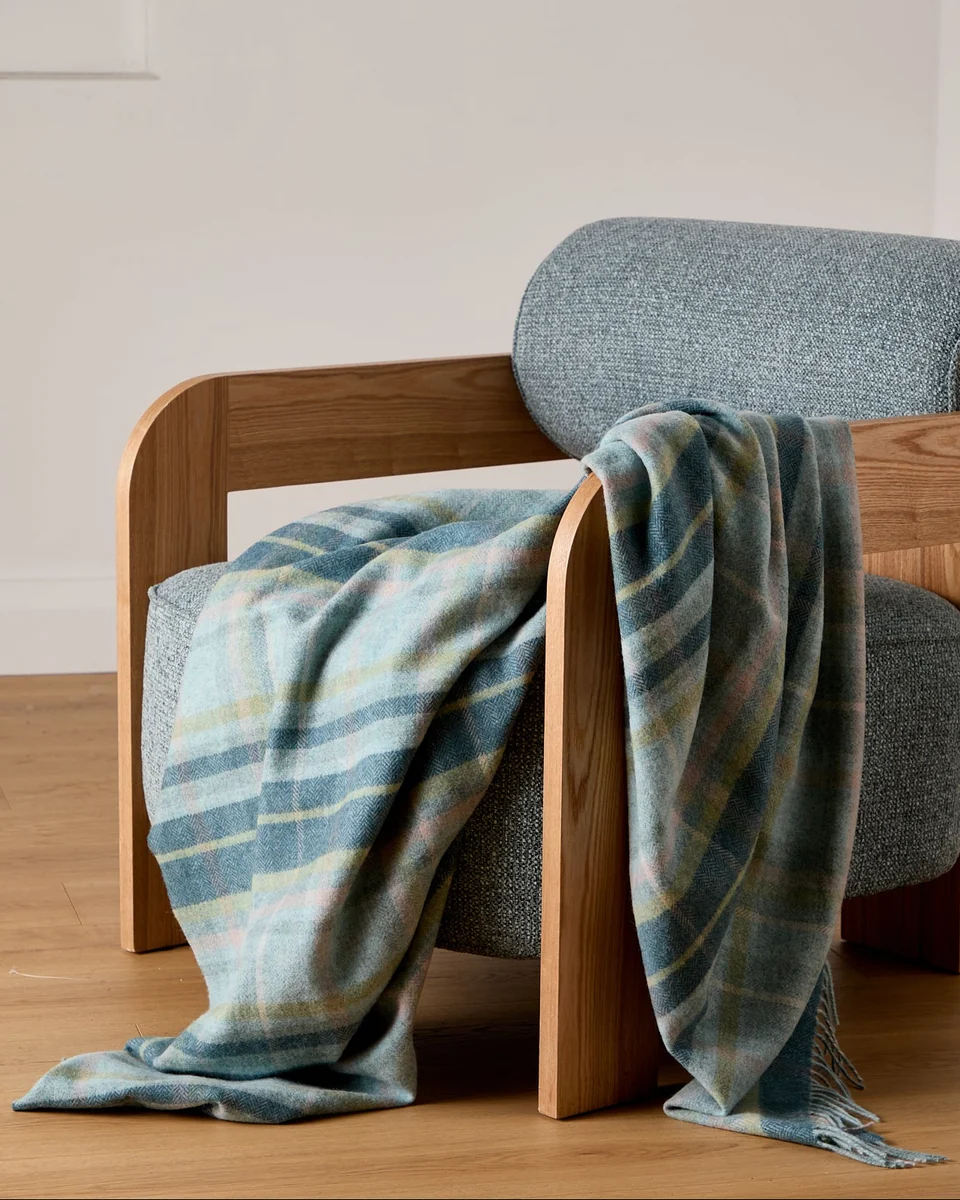 Smooth Foxford Rosslare Lambswool Throw Original Design