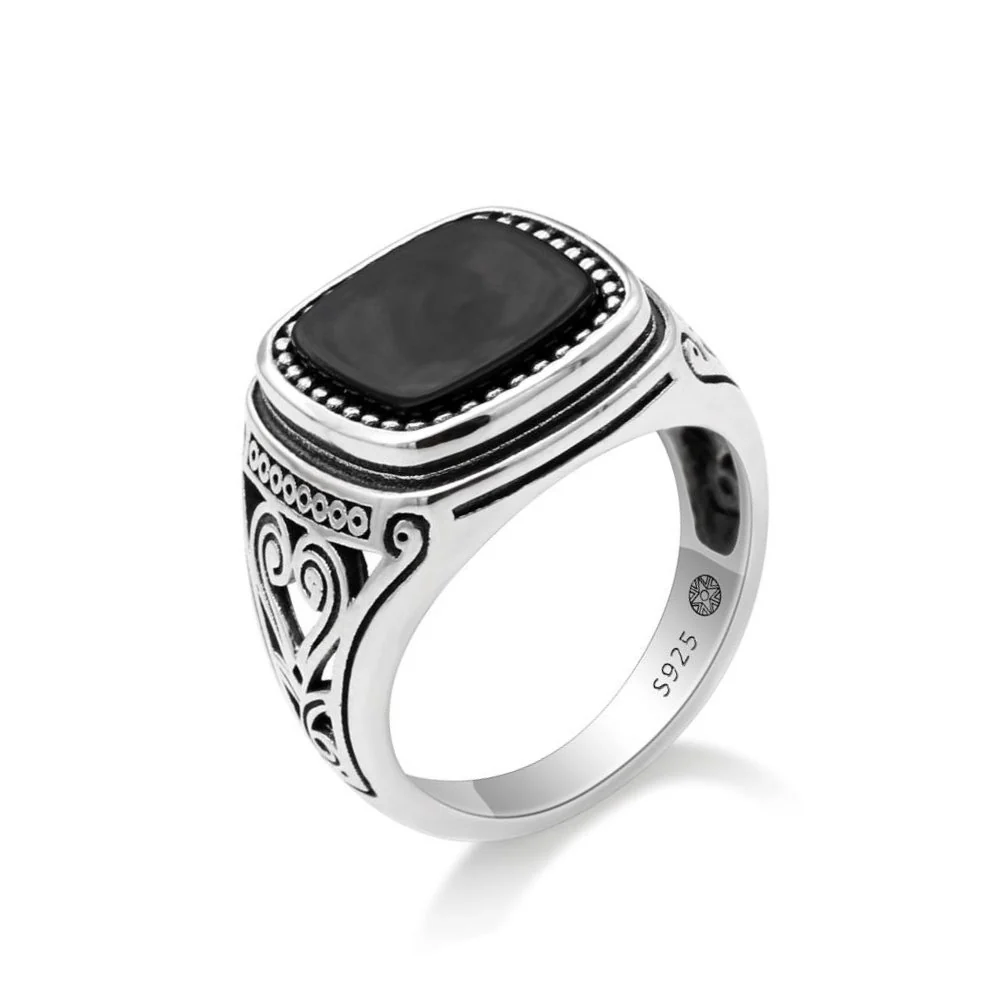 World-Class Magnus 925 Sterling Silver Signet Ring Genuine