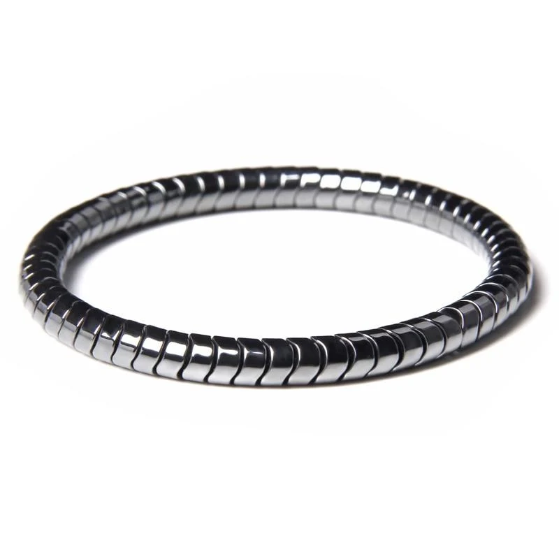 Original Monteriggioni Pulsera geométrica de cuentas de hematites Refined
