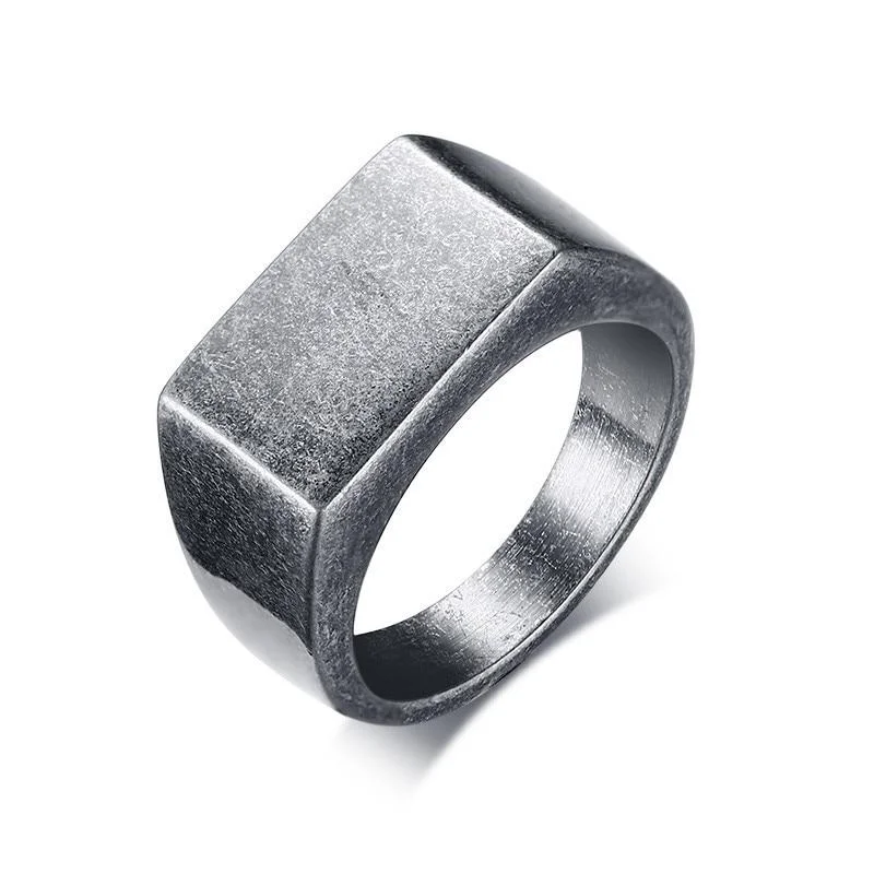User-Friendly Noah Signet Ring Prestigious