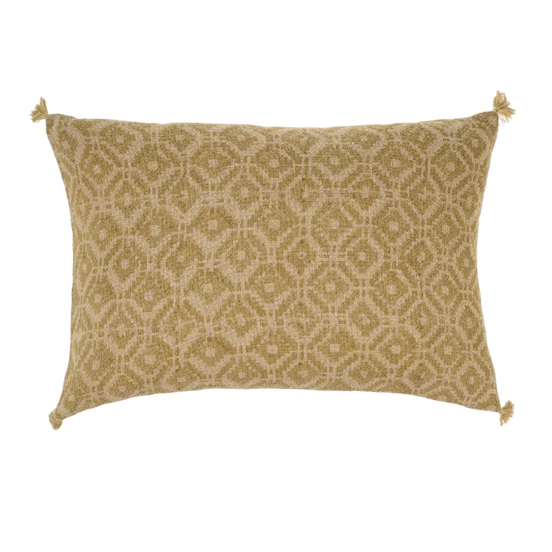 World-Class Hartford Linen Throw Pillow Stylish