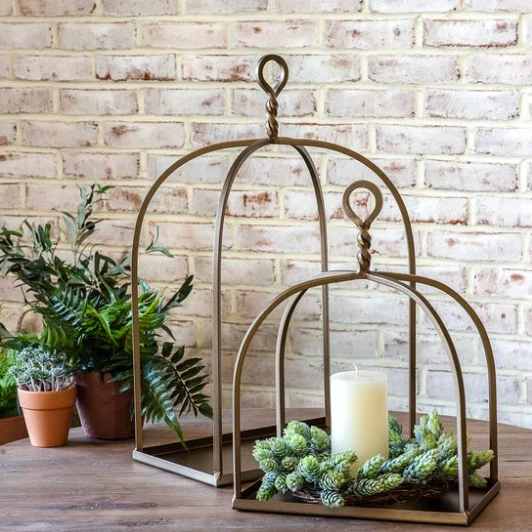 Artisan Antique Brass Rectangle Base Iron Displayers Clean