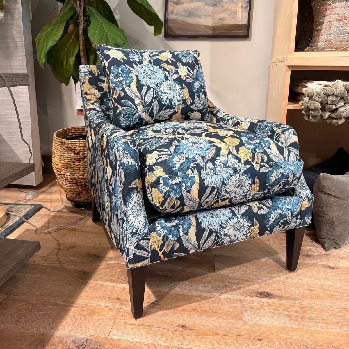 Lightweight Mally Accent Chair Recyclable