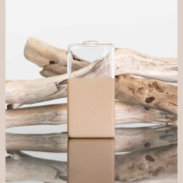 Long-Lasting Honeymoon Vase Comfortable